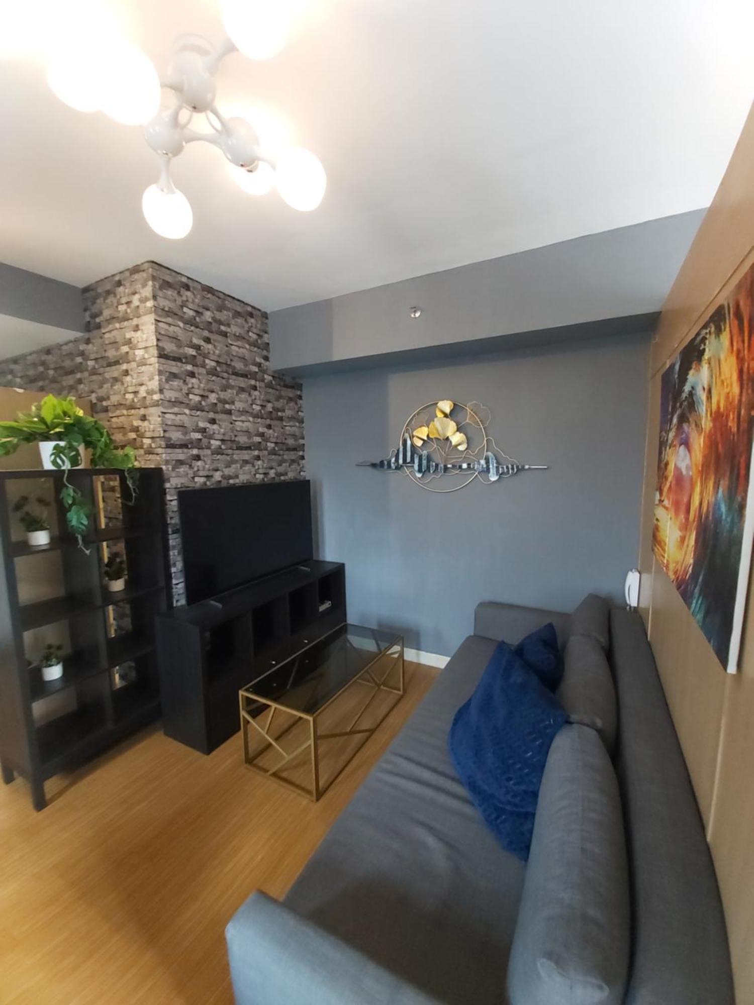 Beautiful 1br Simple Luxury Near Bgc Apartment Manila