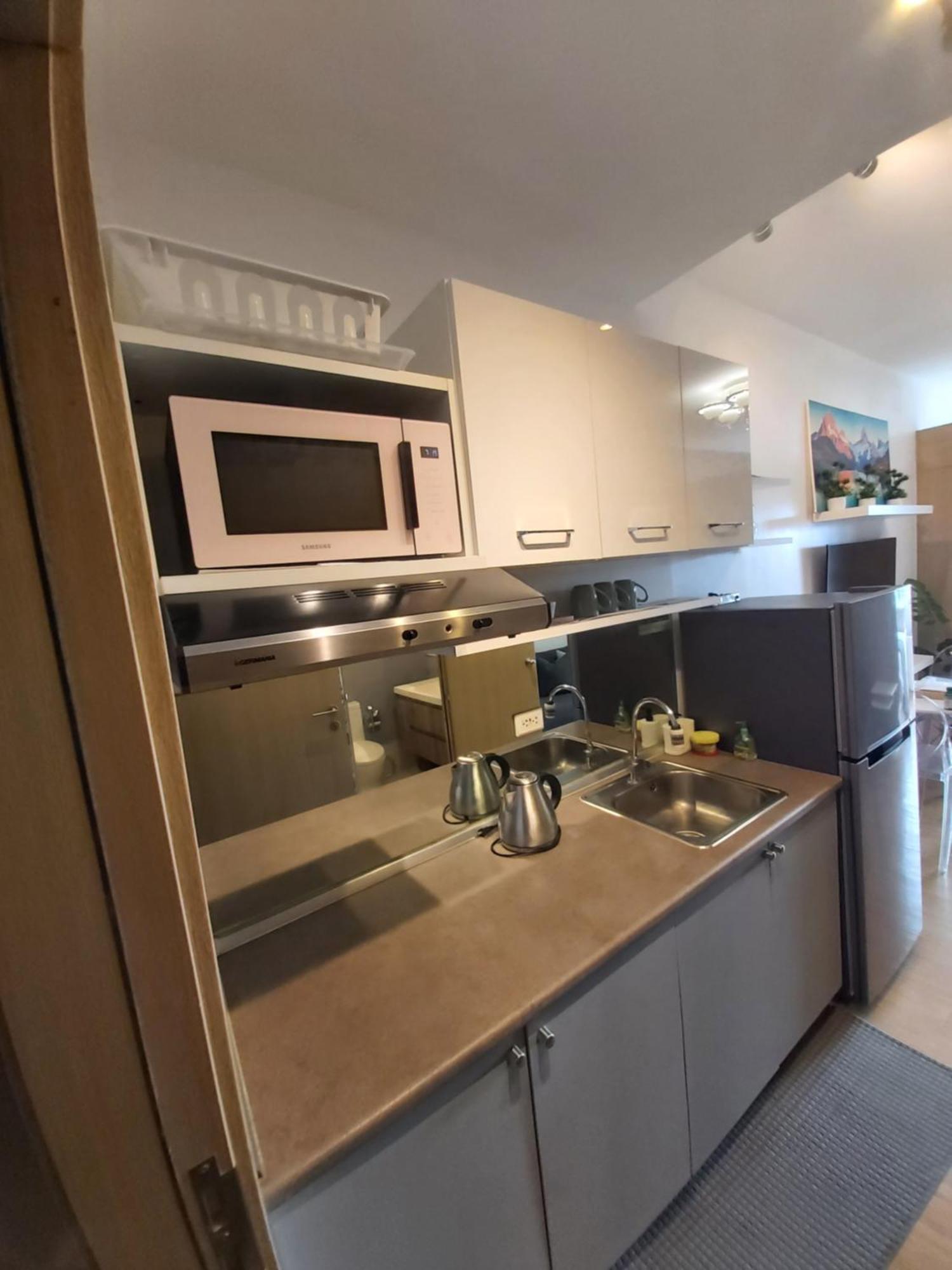 Beautiful 1br Simple Luxury Near Bgc Apartment *