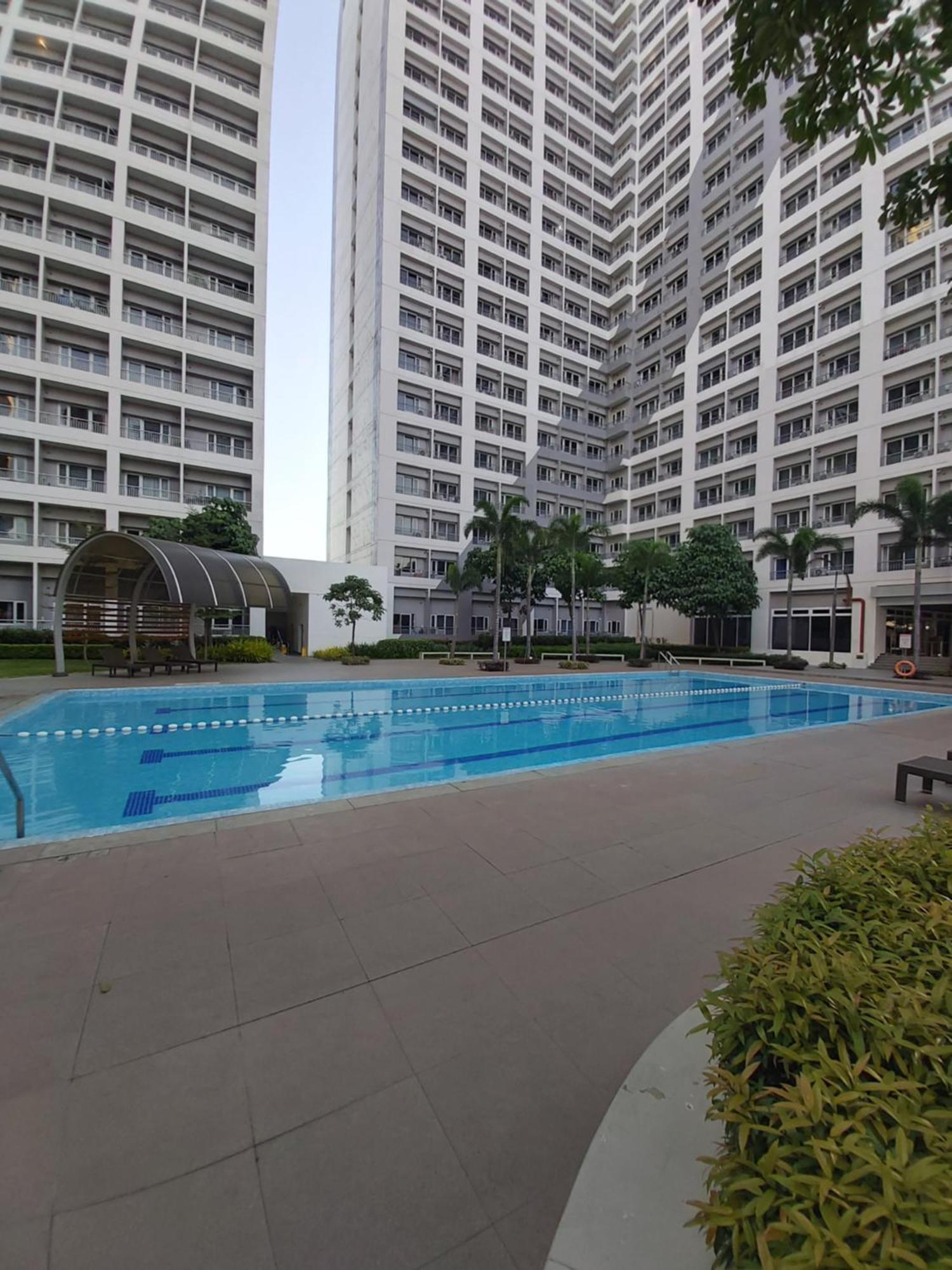 Beautiful 1br Simple Luxury Near Bgc Apartment Manila