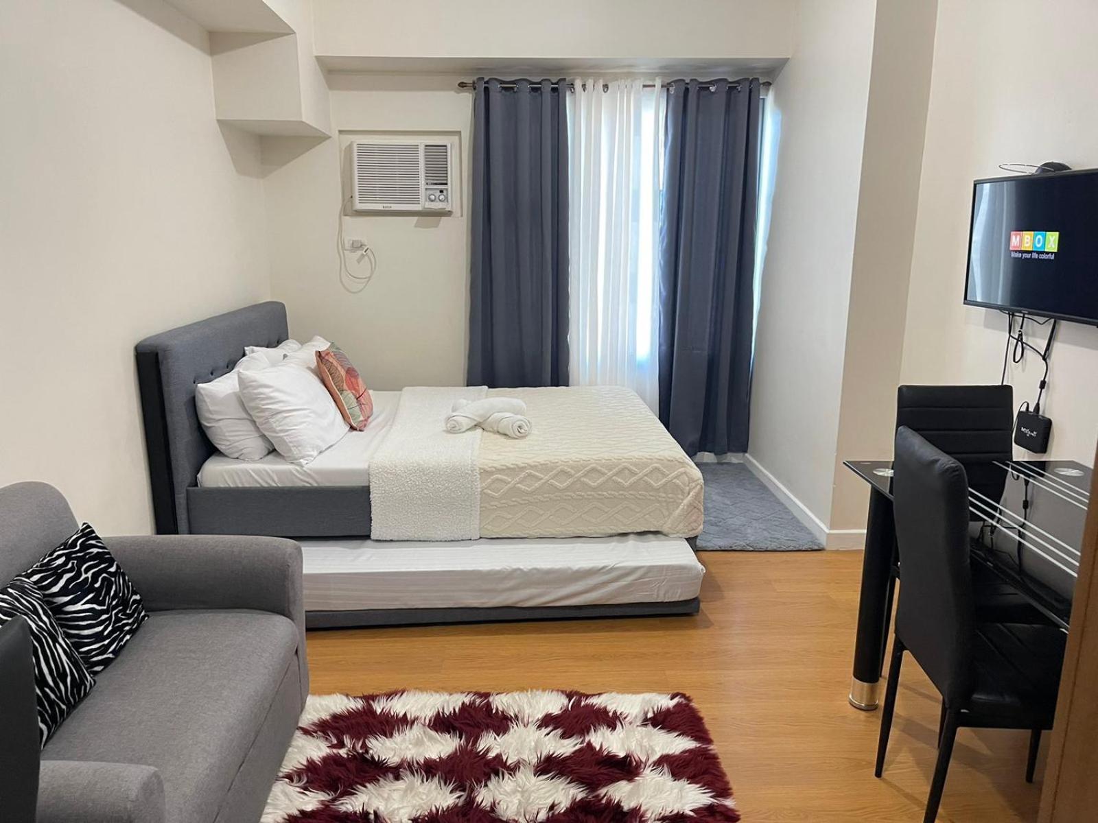 8 Adriatico Apartment Manila