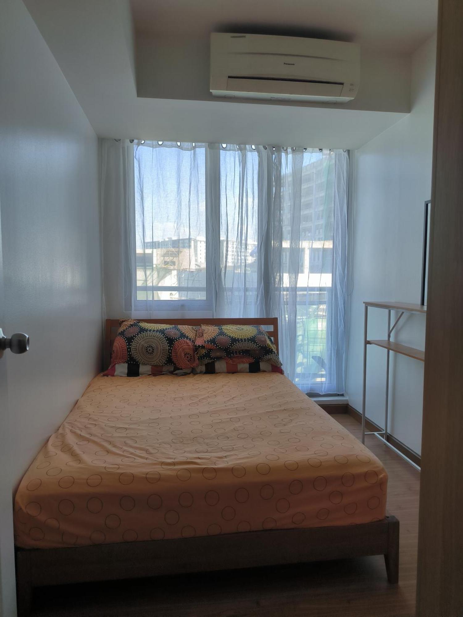 Affordable Cozy Staycation In Azure! Apartment