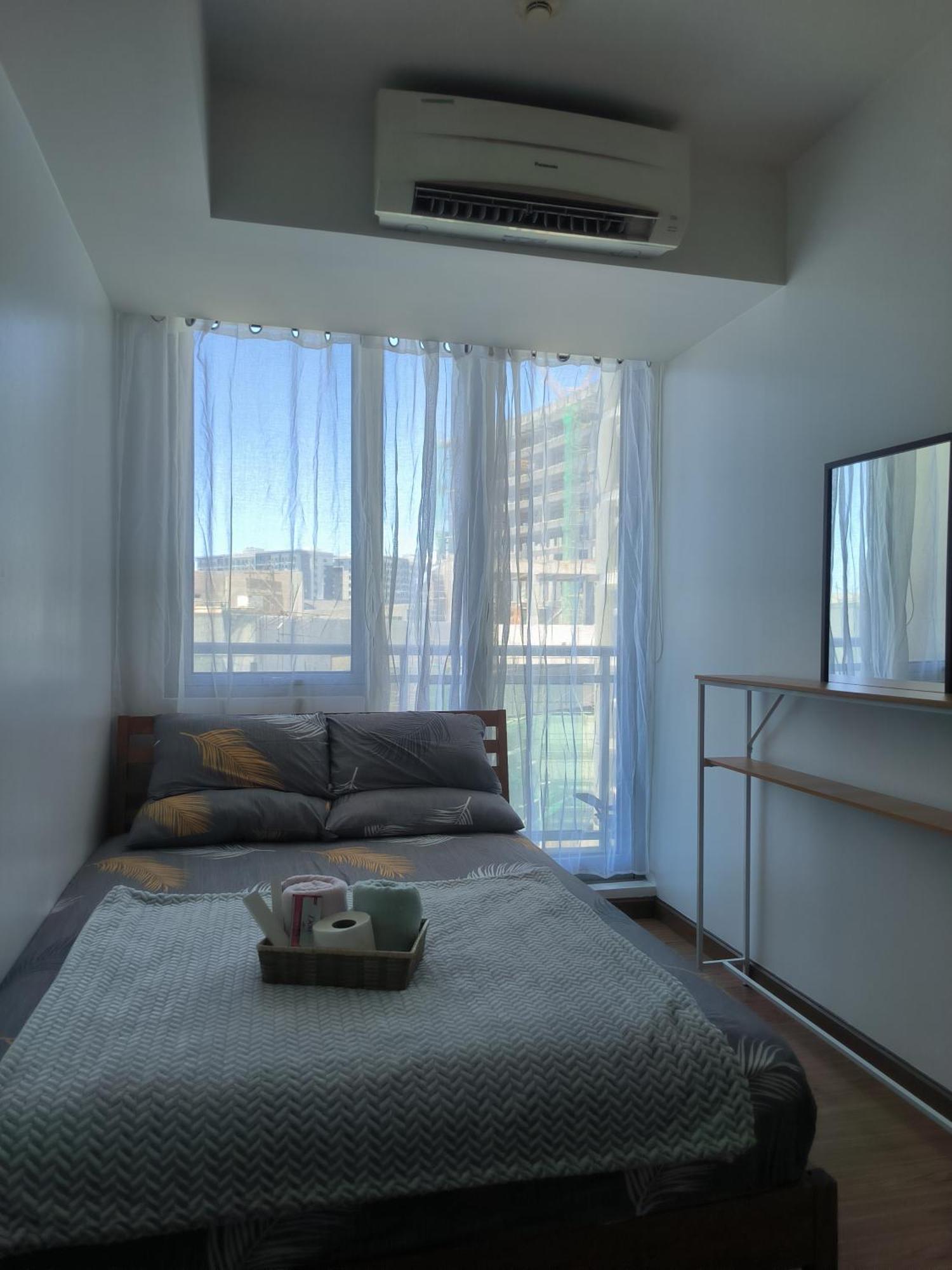 Apartment Affordable Cozy Staycation In Azure! *