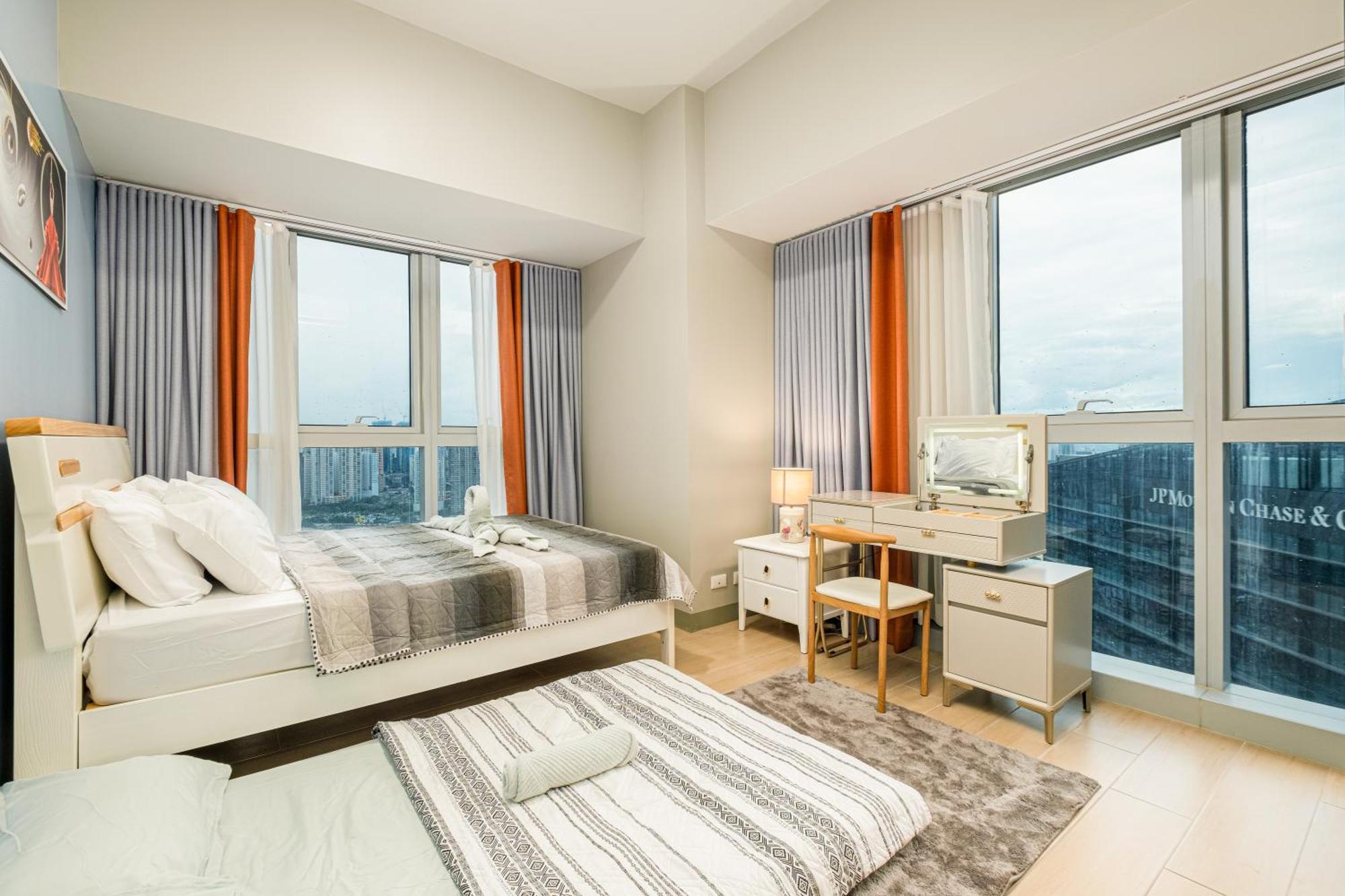 Bgc 2br Uptown Parksuites With Balcony And Bathtub Apartment Manila