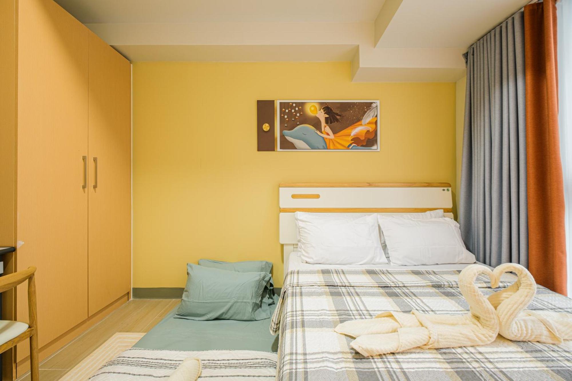 Bgc 2br Uptown Parksuites With Balcony And Bathtub Manila
