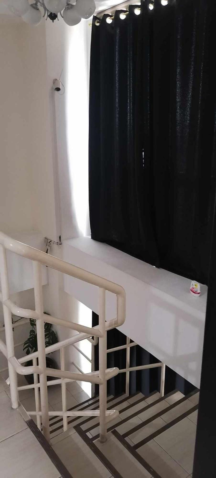 Apartment 2 Bedrooms Access Penthouse Unit *