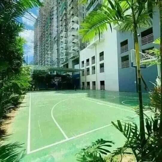 2 Bedrooms Access Penthouse Unit Apartment *