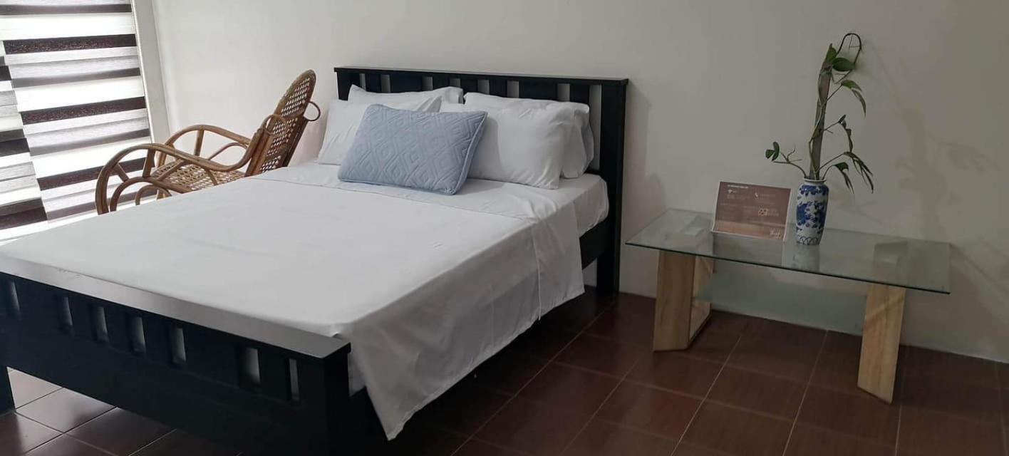 2 Bedrooms Access Penthouse Unit