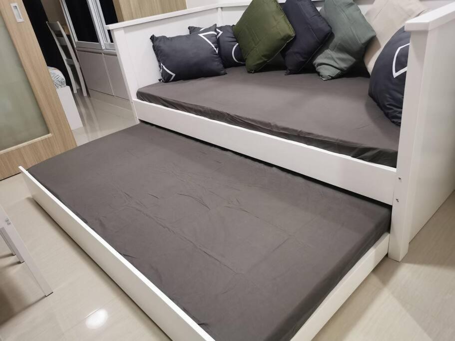 Da Residence-1br In Moa W/ Direct Pool Access Apartment *