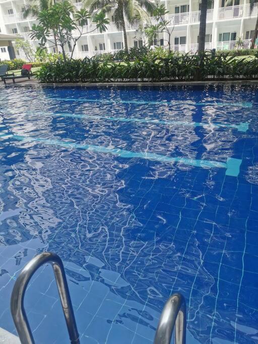 Da Residence-1br In Moa W/ Direct Pool Access Apartment