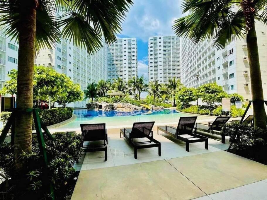 Da Residence-1br In Moa W/ Direct Pool Access Apartment Manila