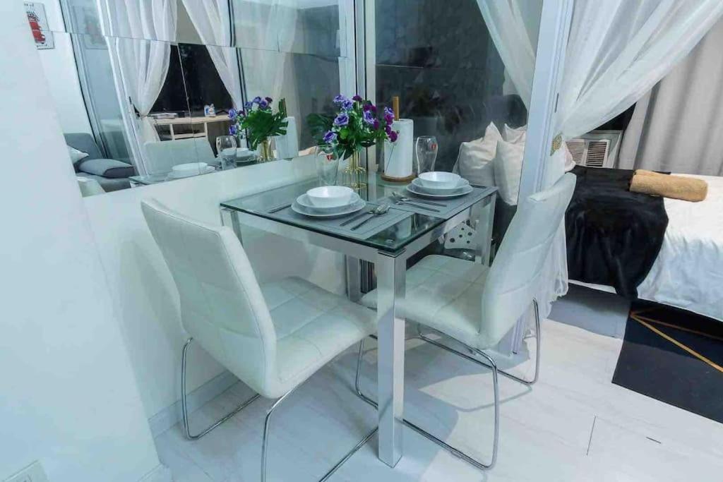 Holiday home Azure Skyview 1br Netflix Karaoke Ps3 Airport Manila