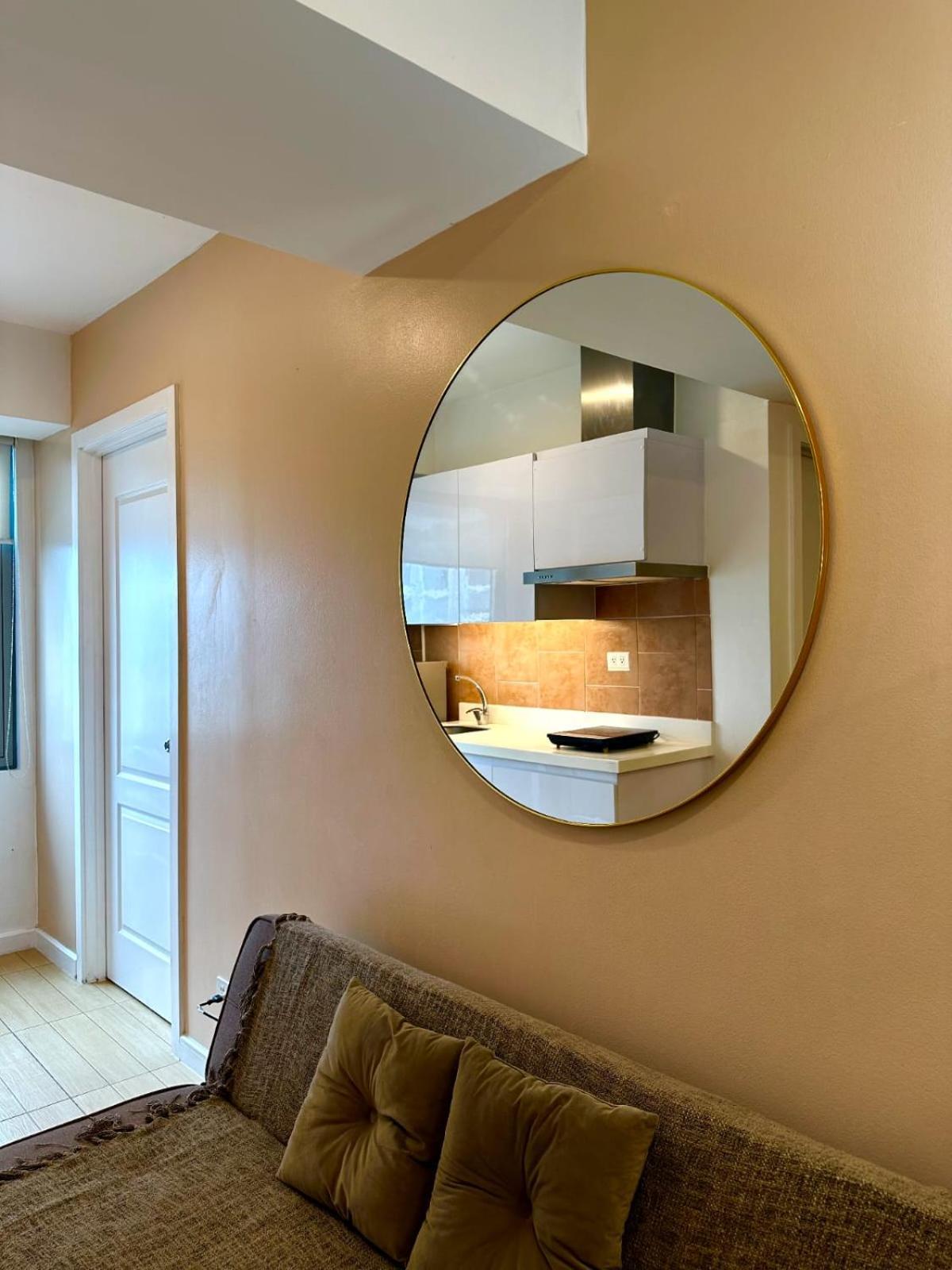 Apartment Vissers Crib At Azure Urban Residences *