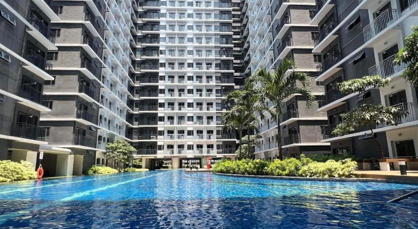 One Bedroom With Balcony-m&m Comfort * Manila