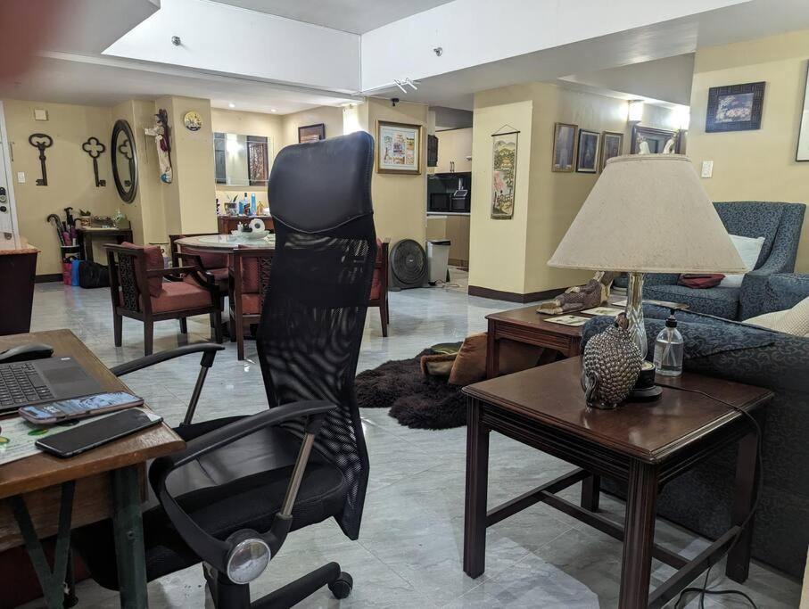 Spacious Unit To In *