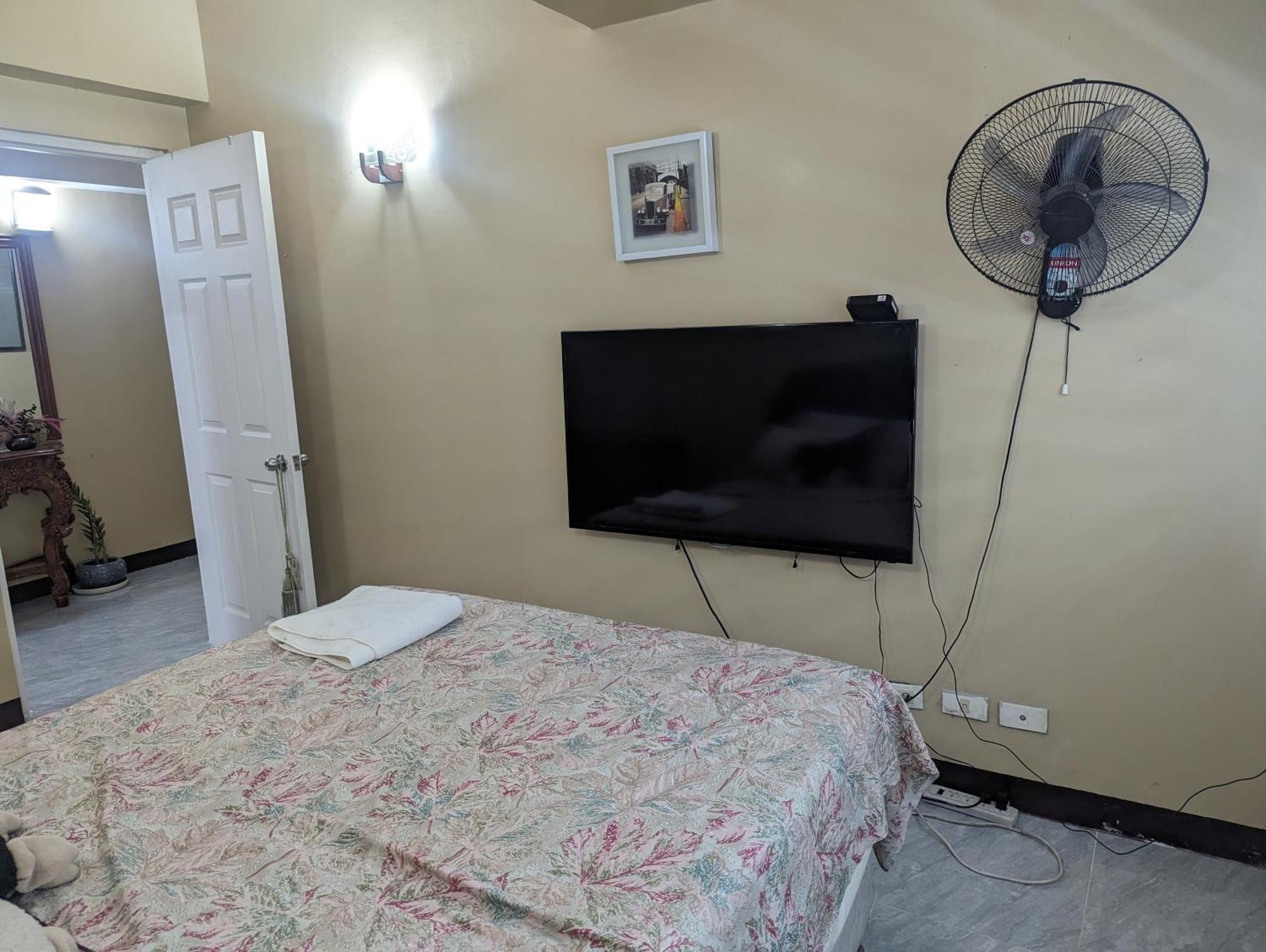 Apartment Spacious Unit To In *