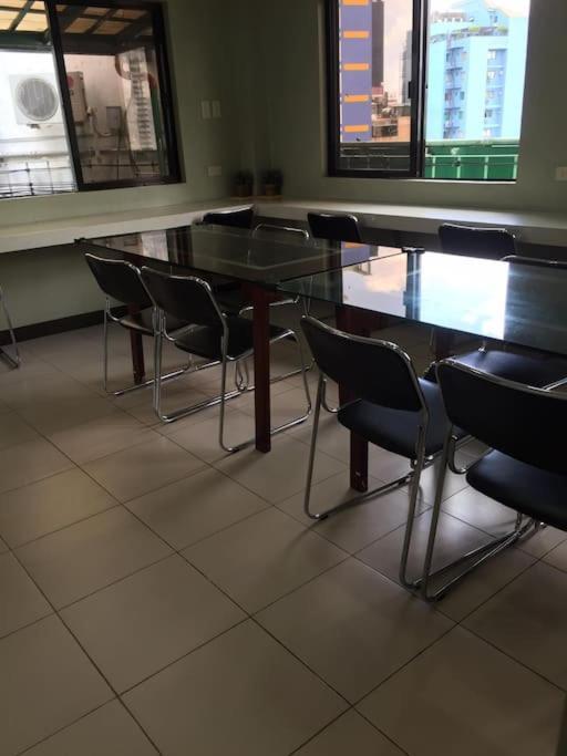 Spacious B302 Apartment *