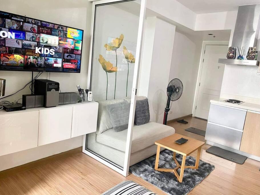 Meljean Staycation Apartment