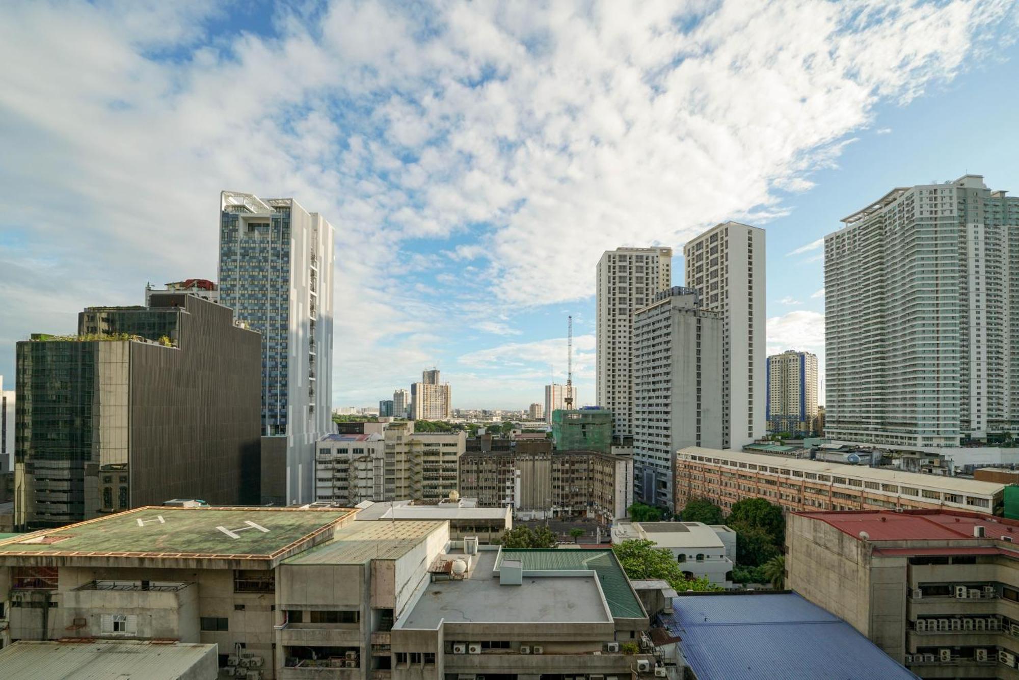 Kl Tower Makati By Ph Staycation Apartment *