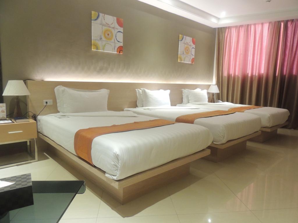 Dela Hotel 3*