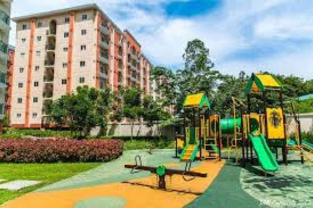 Chateau Elysee A22 Near Bar Resto Mall Airport Manila