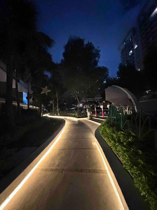 Cozy Nest At Azure Residences Manila