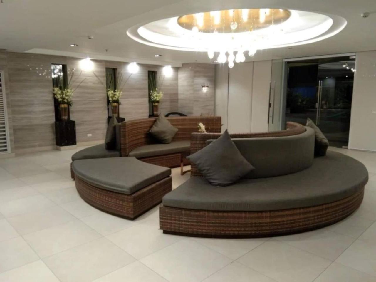 The Iconic: Comfortable Living By Awsom Phil *