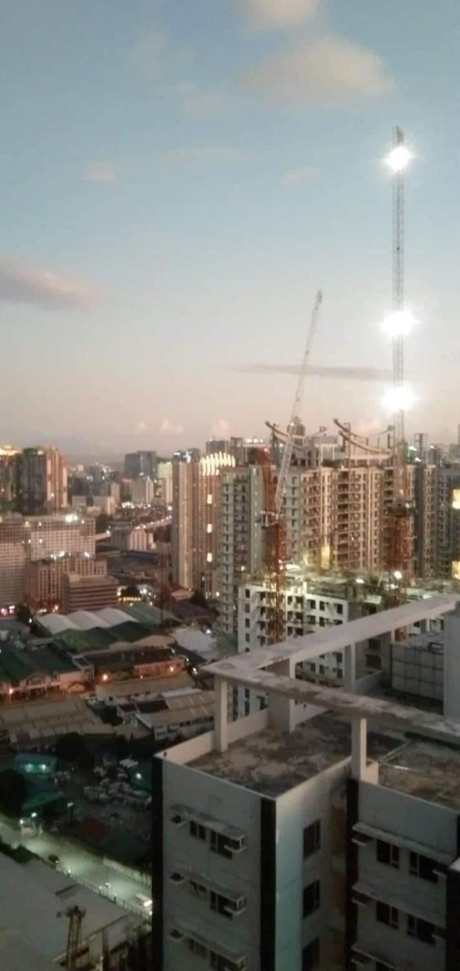 The Iconic: Comfortable Living By Awsom Phil