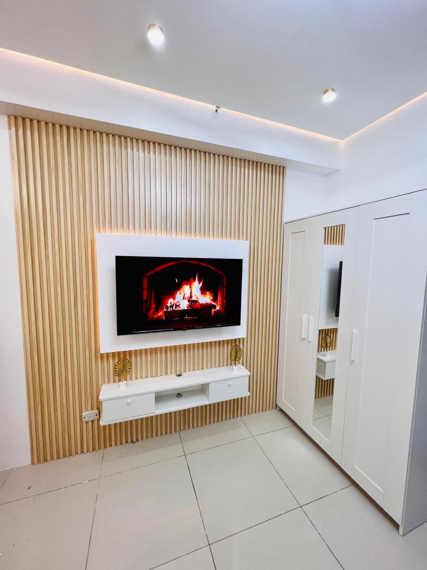 Breeze Residences - Bay View Apartment Manila