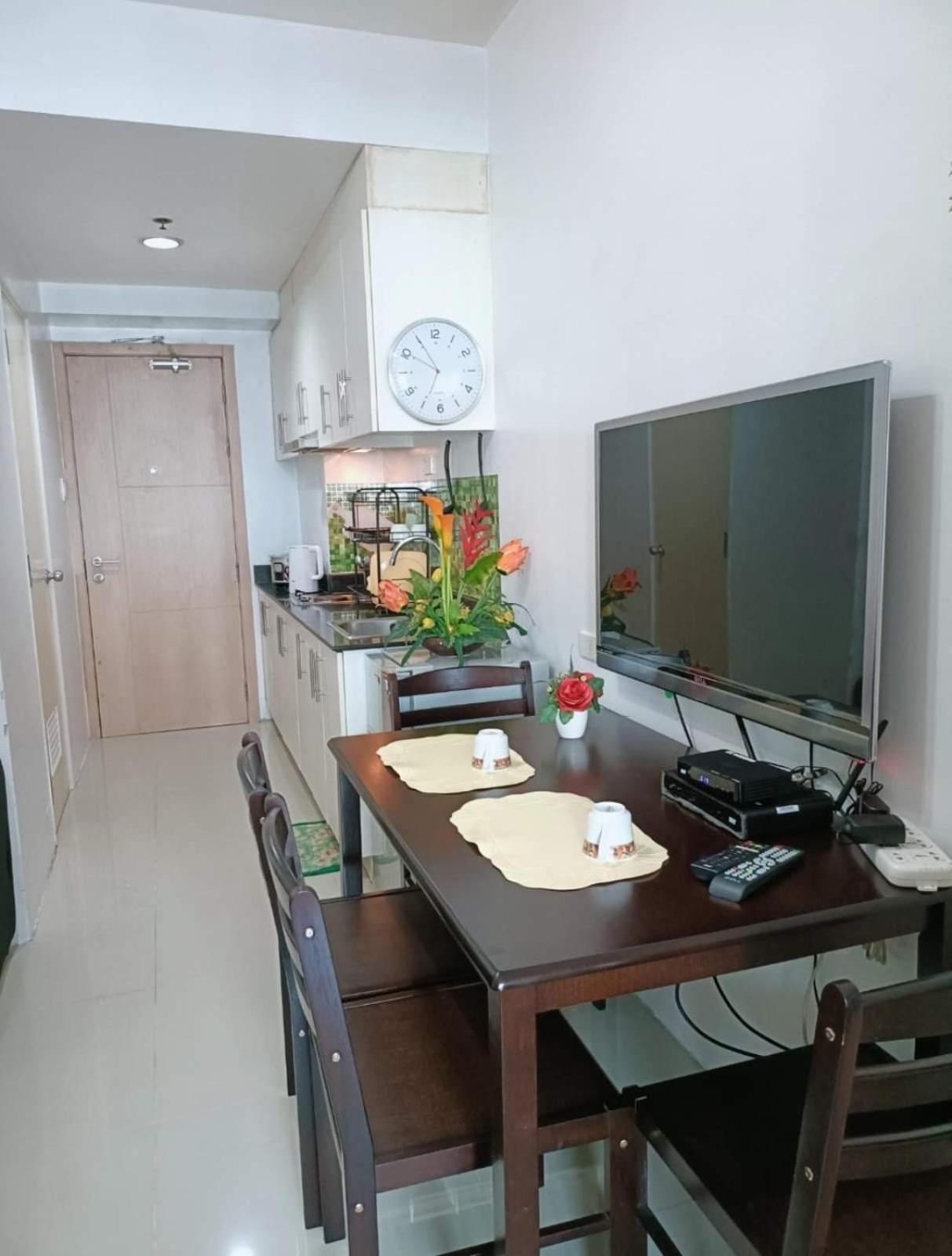 Apartment Jericho's Place At Sea Residences *