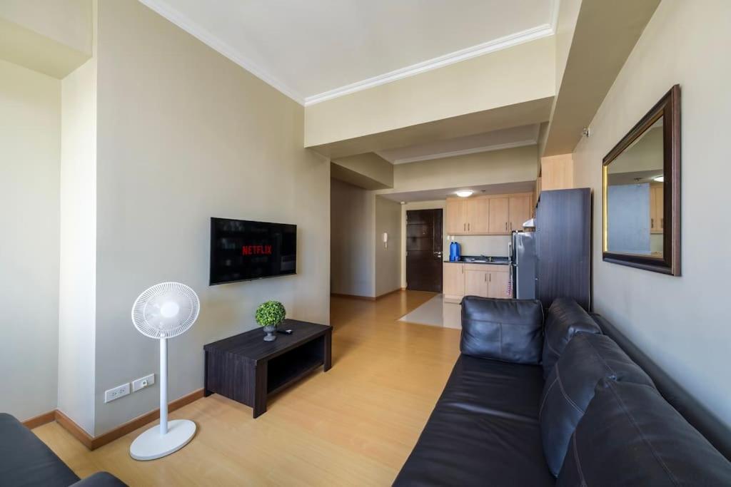 Apartment Stayhere Burgos Circle 1 Bedroom Avant@fort Gym Manila