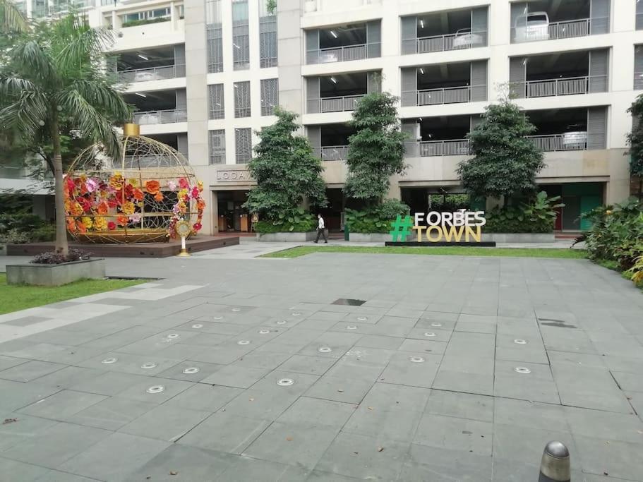 Stayhere Burgos Circle 1 Bedroom Avant@fort Gym