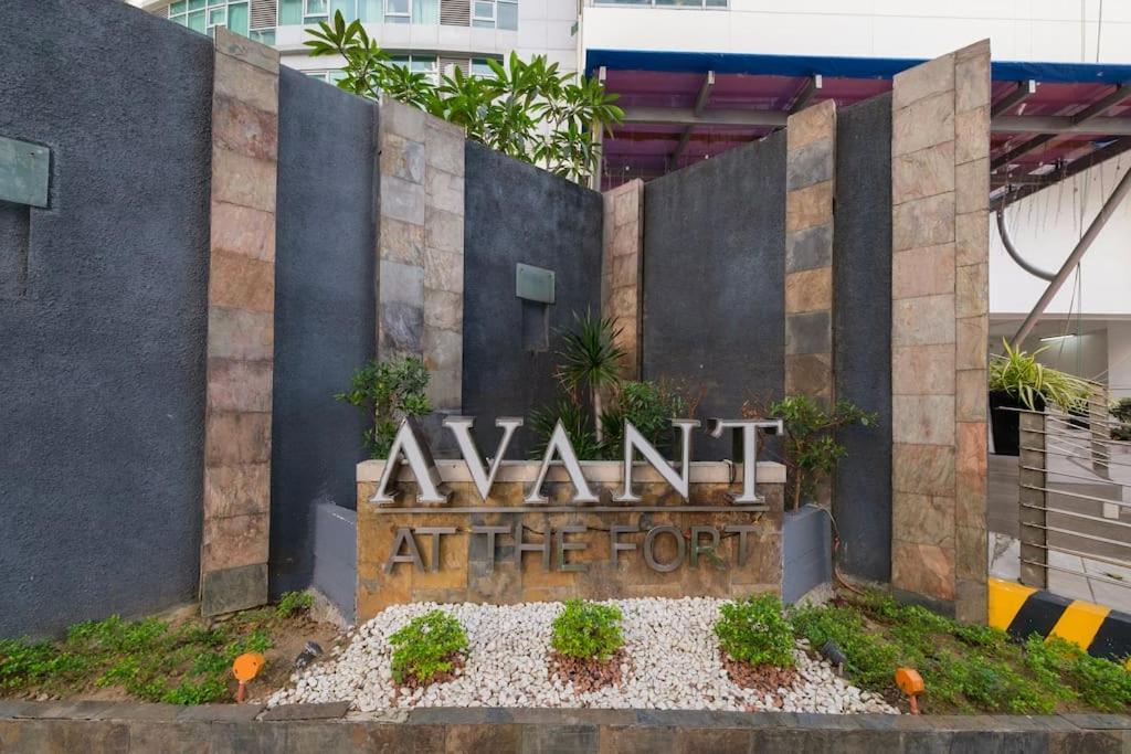 Stayhere Burgos Circle 1 Bedroom Avant@fort Gym Apartment Manila