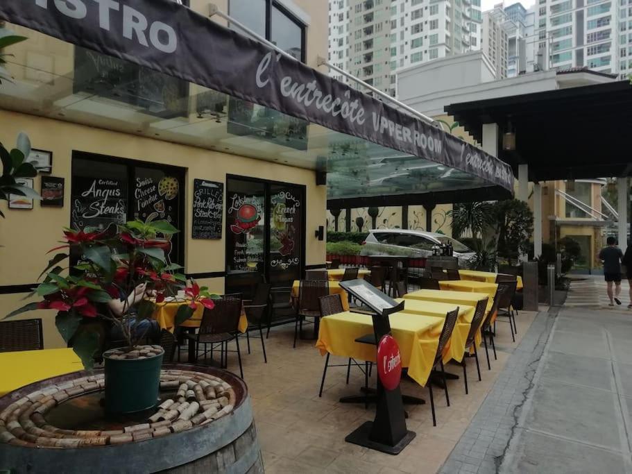 Apartment Stayhere Burgos Circle 1 Bedroom Avant@fort Gym Manila
