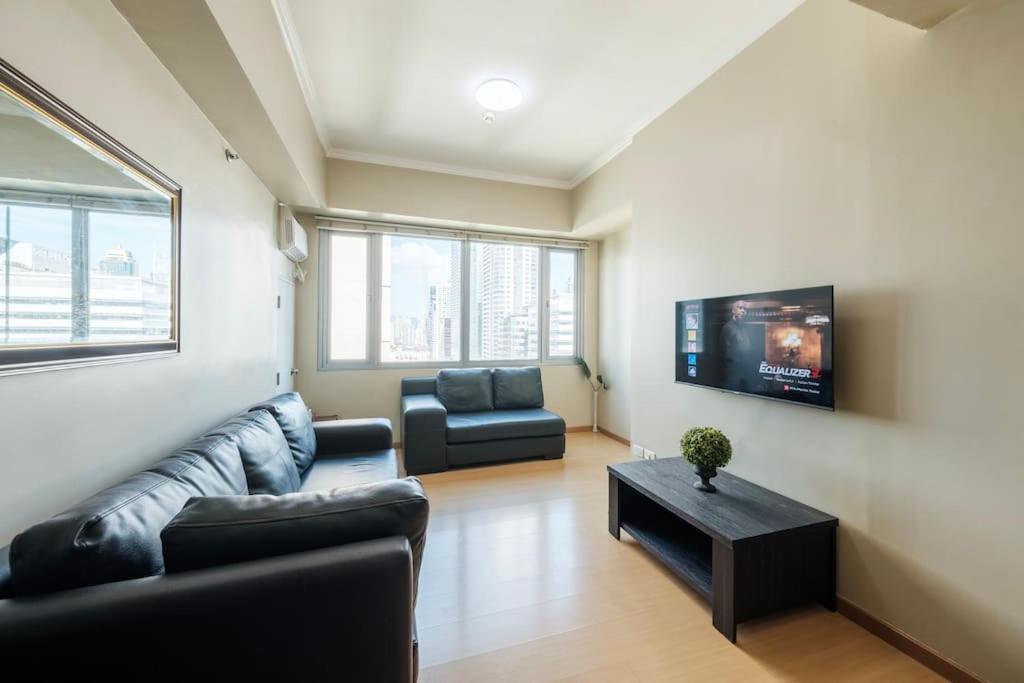 Stayhere Burgos Circle 1 Bedroom Avant@fort Gym