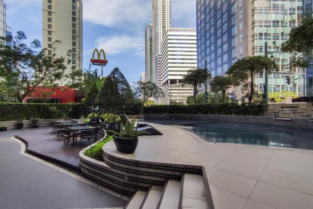 Stayhere Burgos Circle 1 Bedroom Avant@fort Gym *