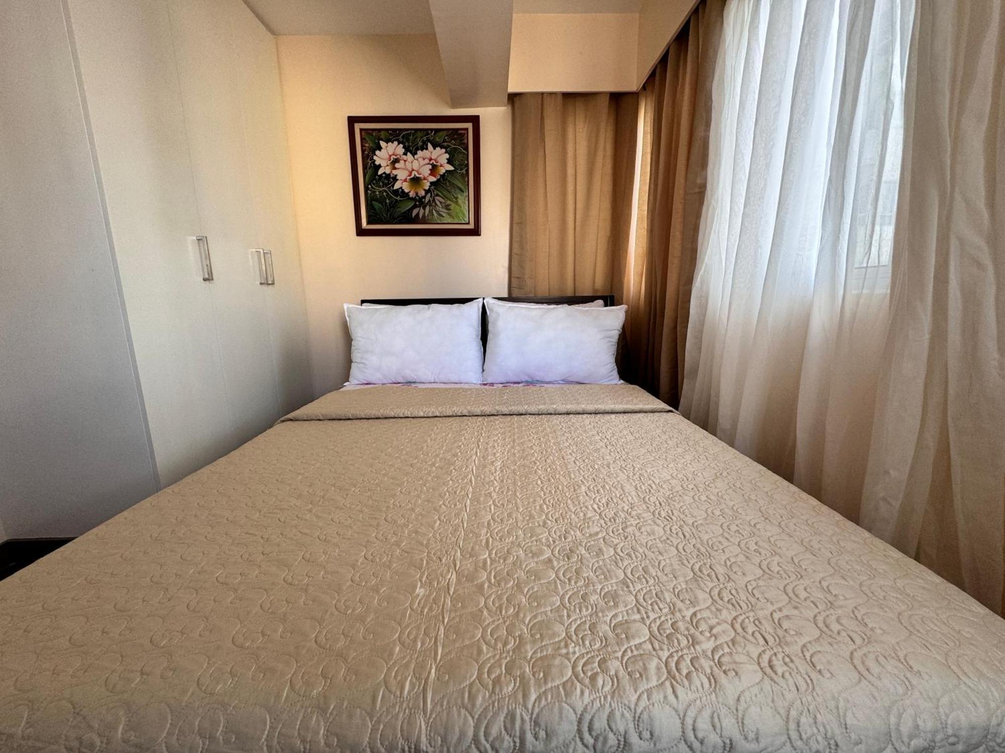 Brand New 2br In Bgc With Wifi Netfix And Apartment *