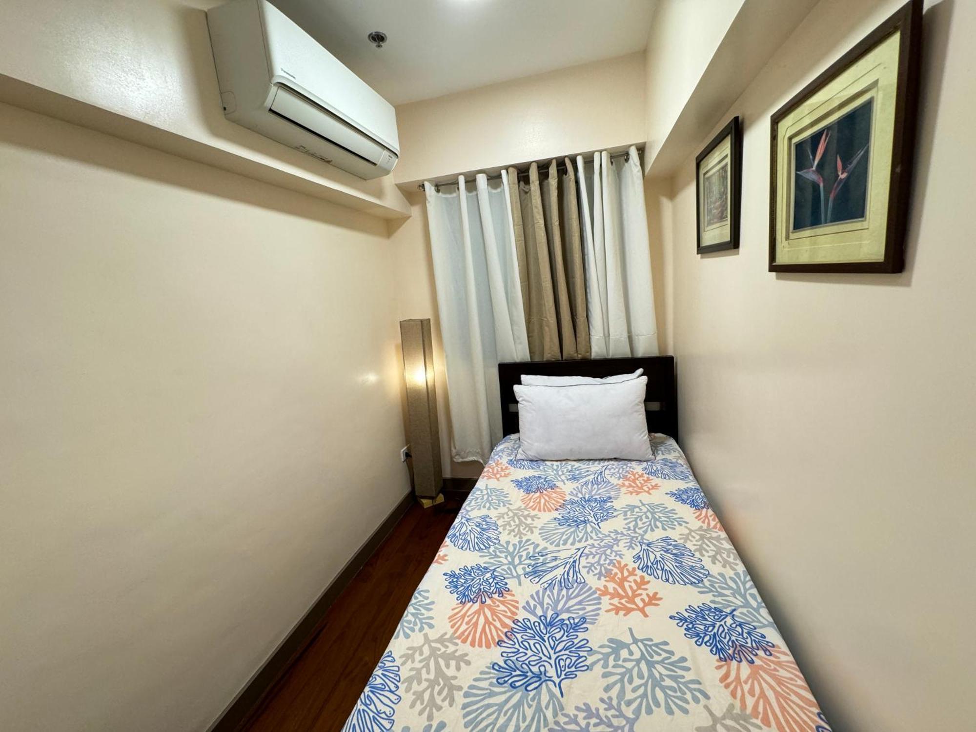 Brand New 2br In Bgc With Wifi Netfix And Apartment *
