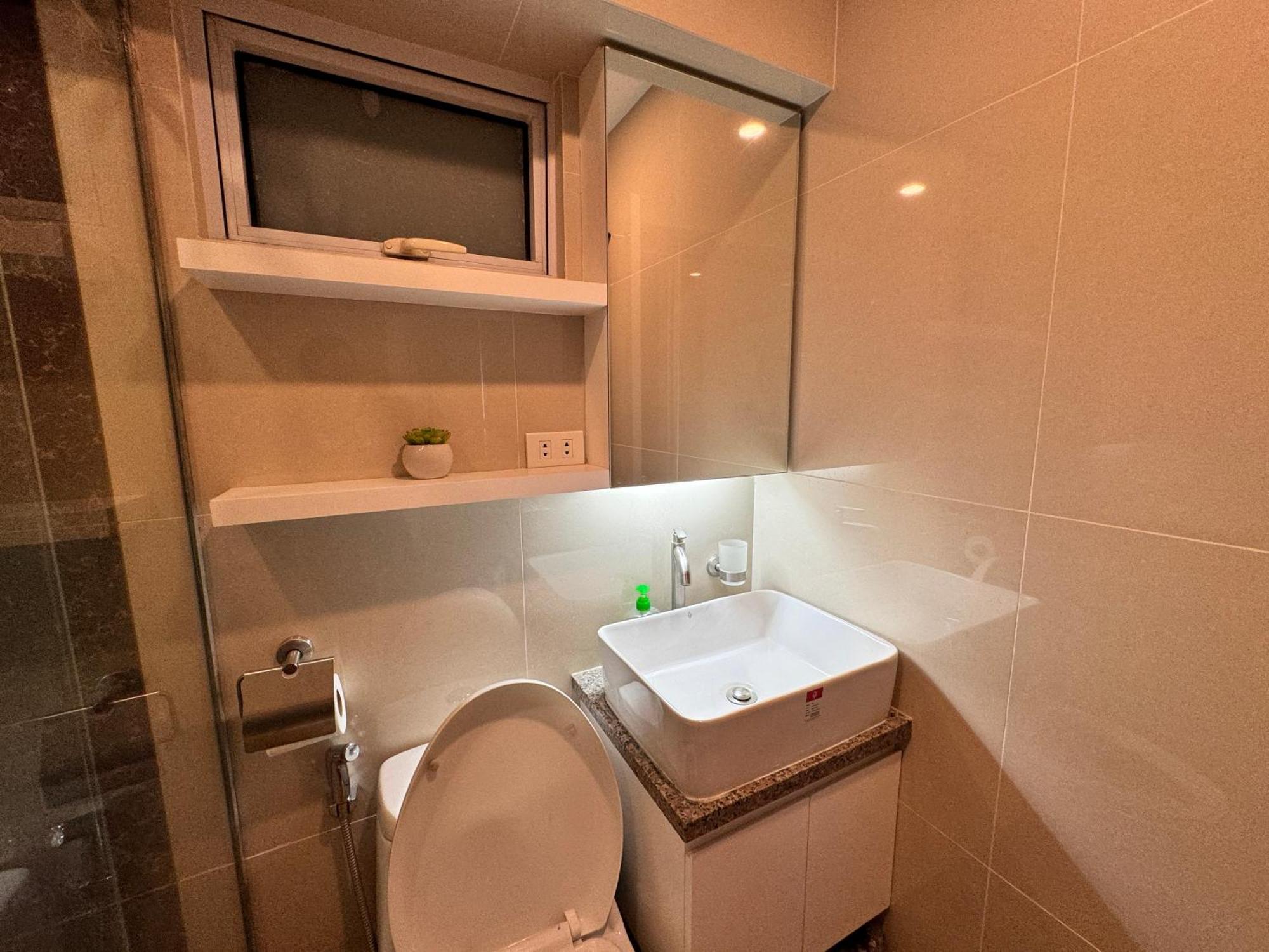 Apartment Brand New 2br In Bgc With Wifi Netfix And Manila