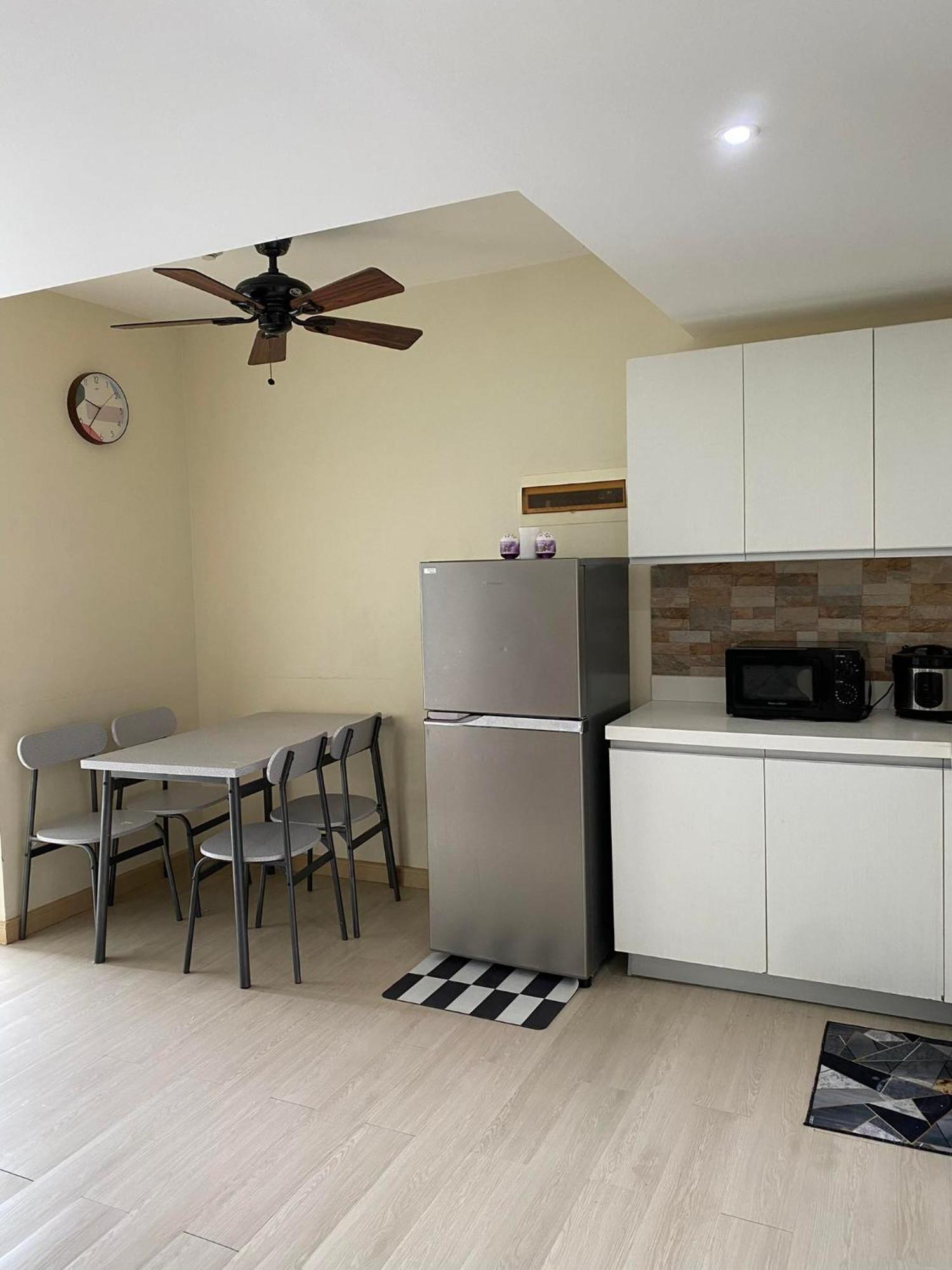 Quelson's Pad In Azure Beach Residences With Wave Pool Access Aparthotel *