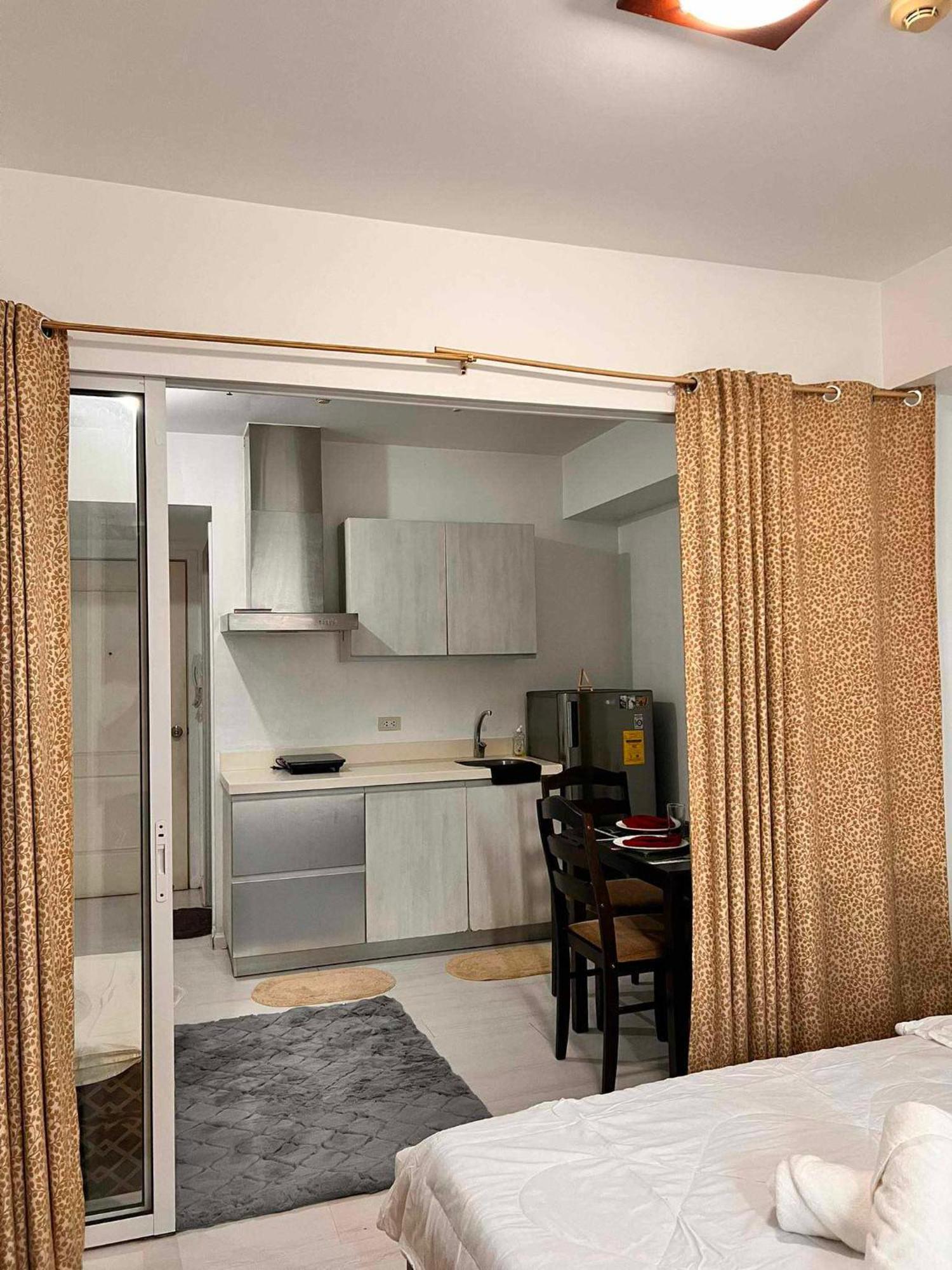 Quelson's Pad In Azure Beach Residences With Wave Pool Access *