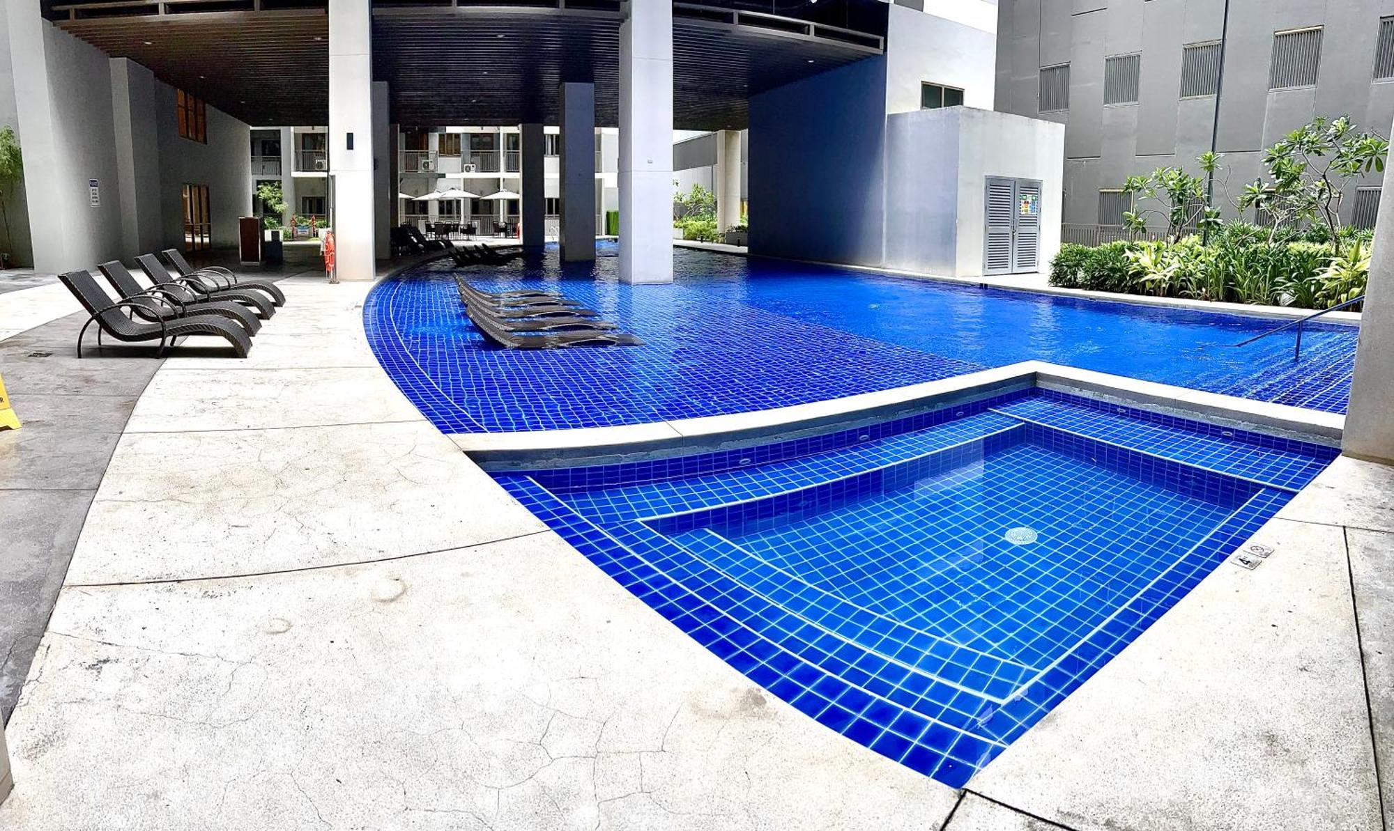 Urban Oasis: Prime With Airport Convenience
