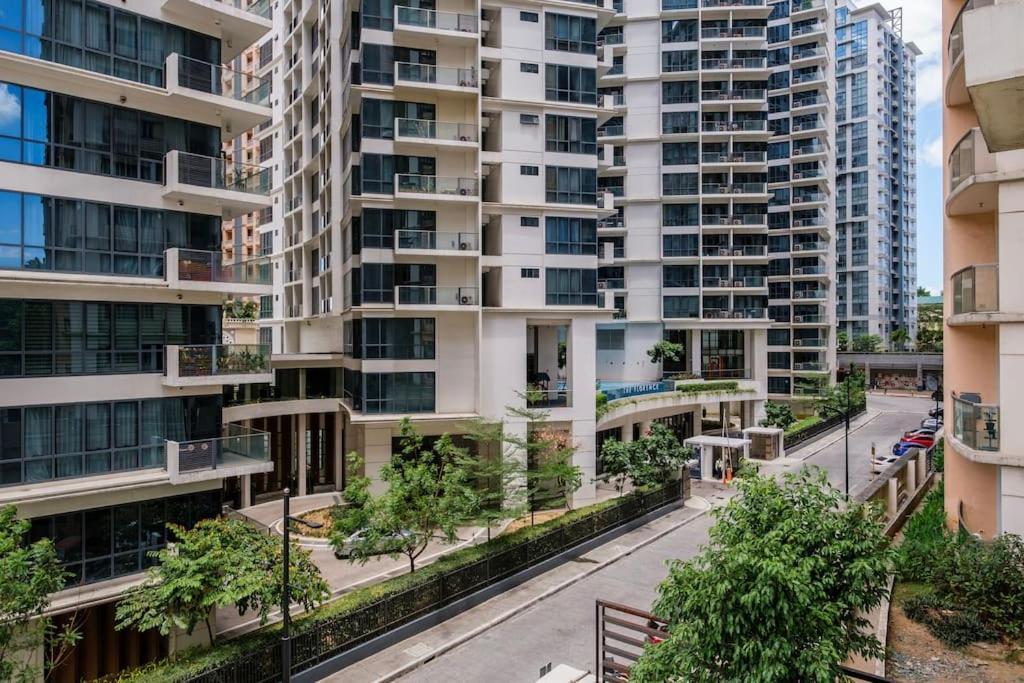 Modern Stylish In Stamford Mckinley Wi-fi Apartment *