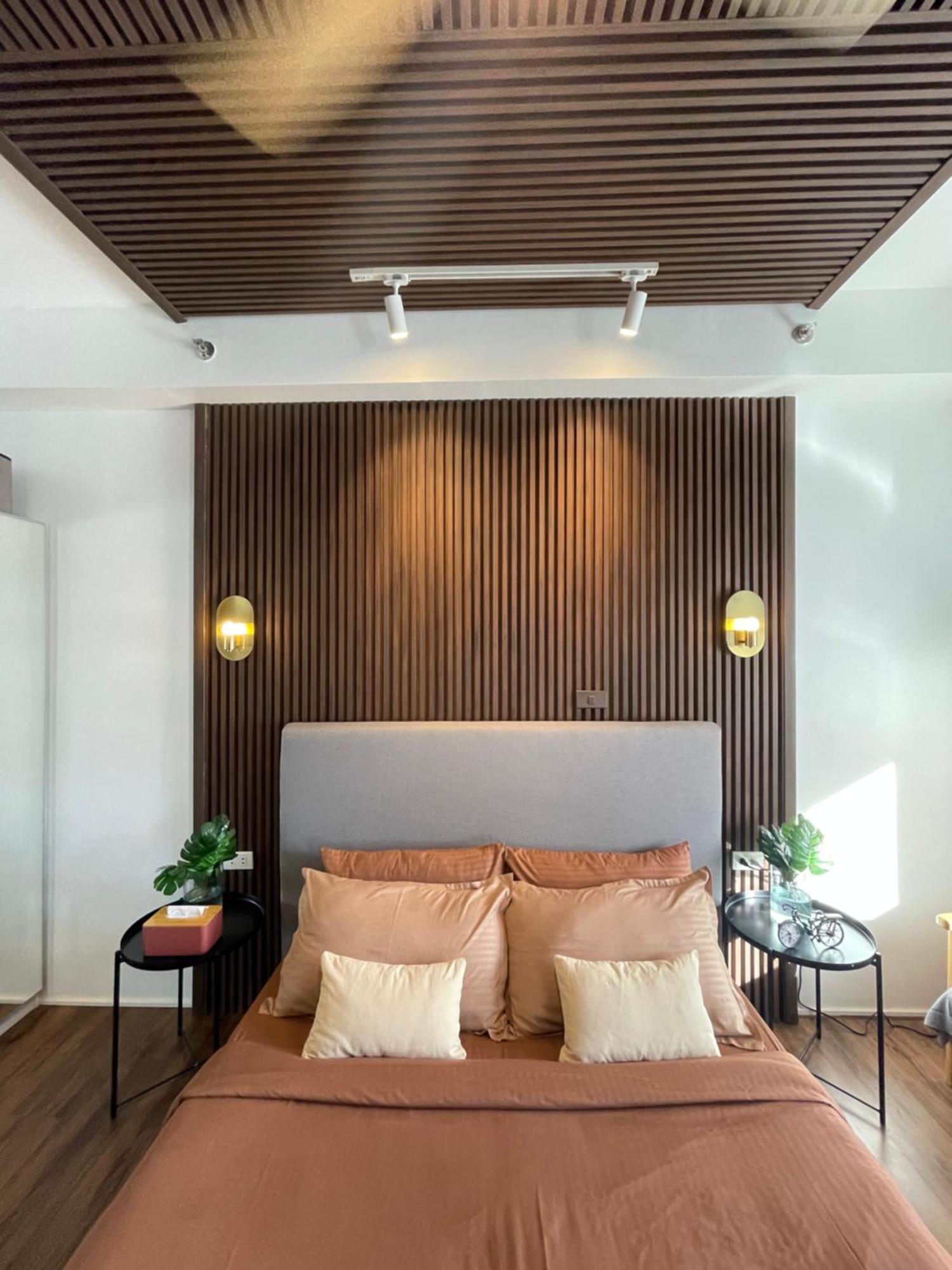 Muji-inspired Home-tel In The Heart Of Makati Apartment *