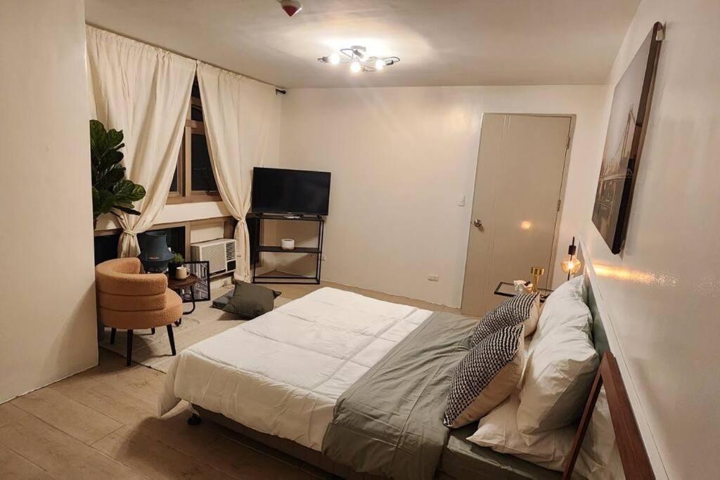 Penthouse In Quezon Ri Apartment Manila