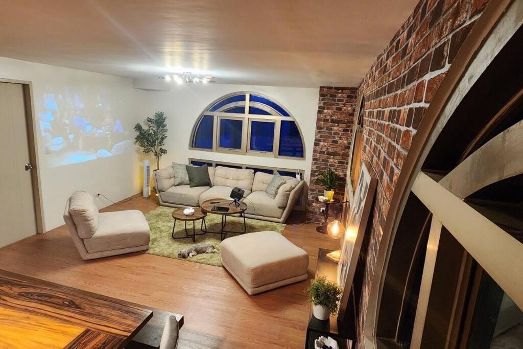 Penthouse In Quezon Ri Apartment