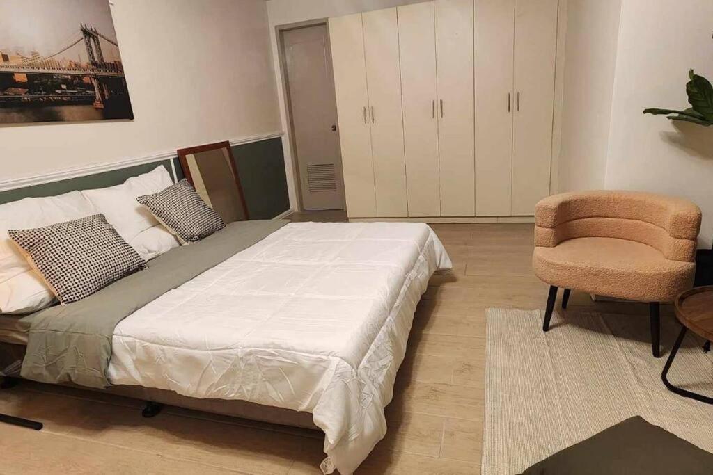 Penthouse In Quezon Ri * Manila