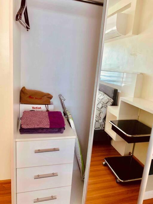 Apartment Staycation Between St Lukes & Shangrila The