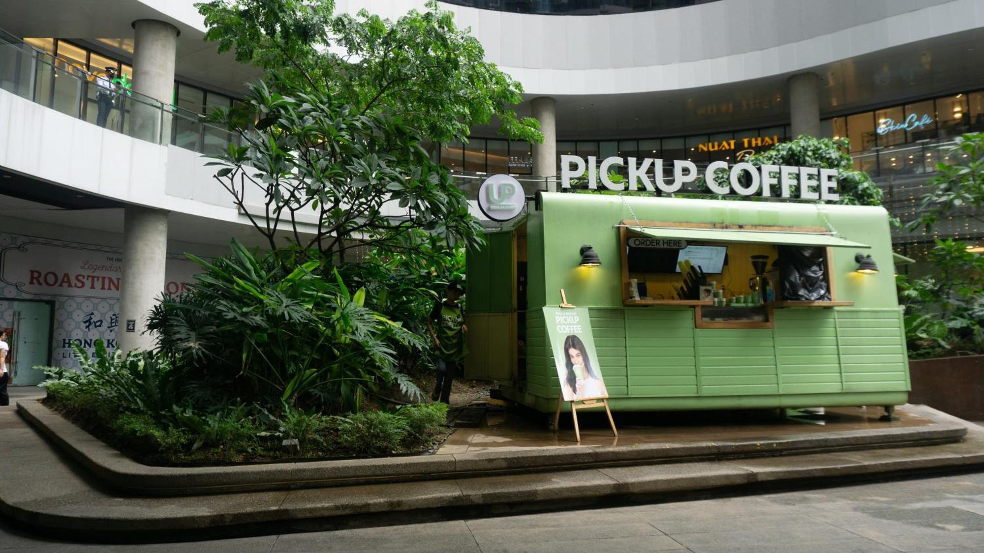 Center Makati Near Ayala Avenue, Smart Tv, Wifi Apartment