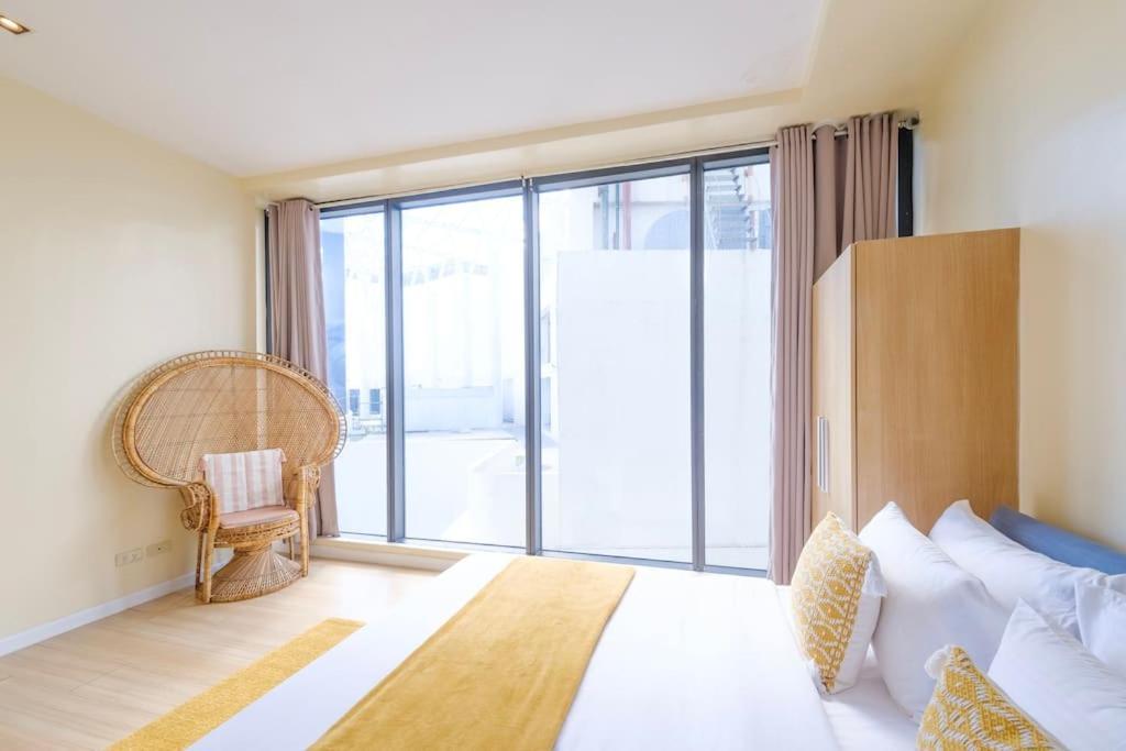 Apartment Stayhere Penthouse Executive 3br In Vibrant Makati *