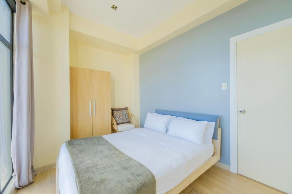 Stayhere Penthouse Executive 3br In Vibrant Makati Manila